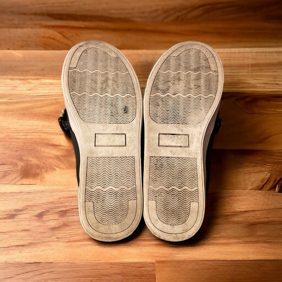 🔥Gorgeous Blingy Gold Pearl & Rhinestone Comfortable Slip On Sneakers! - Picture 10 of 11